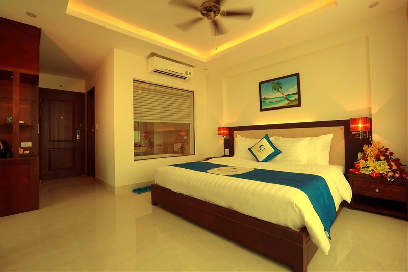 Phòng Deluxe View Phố